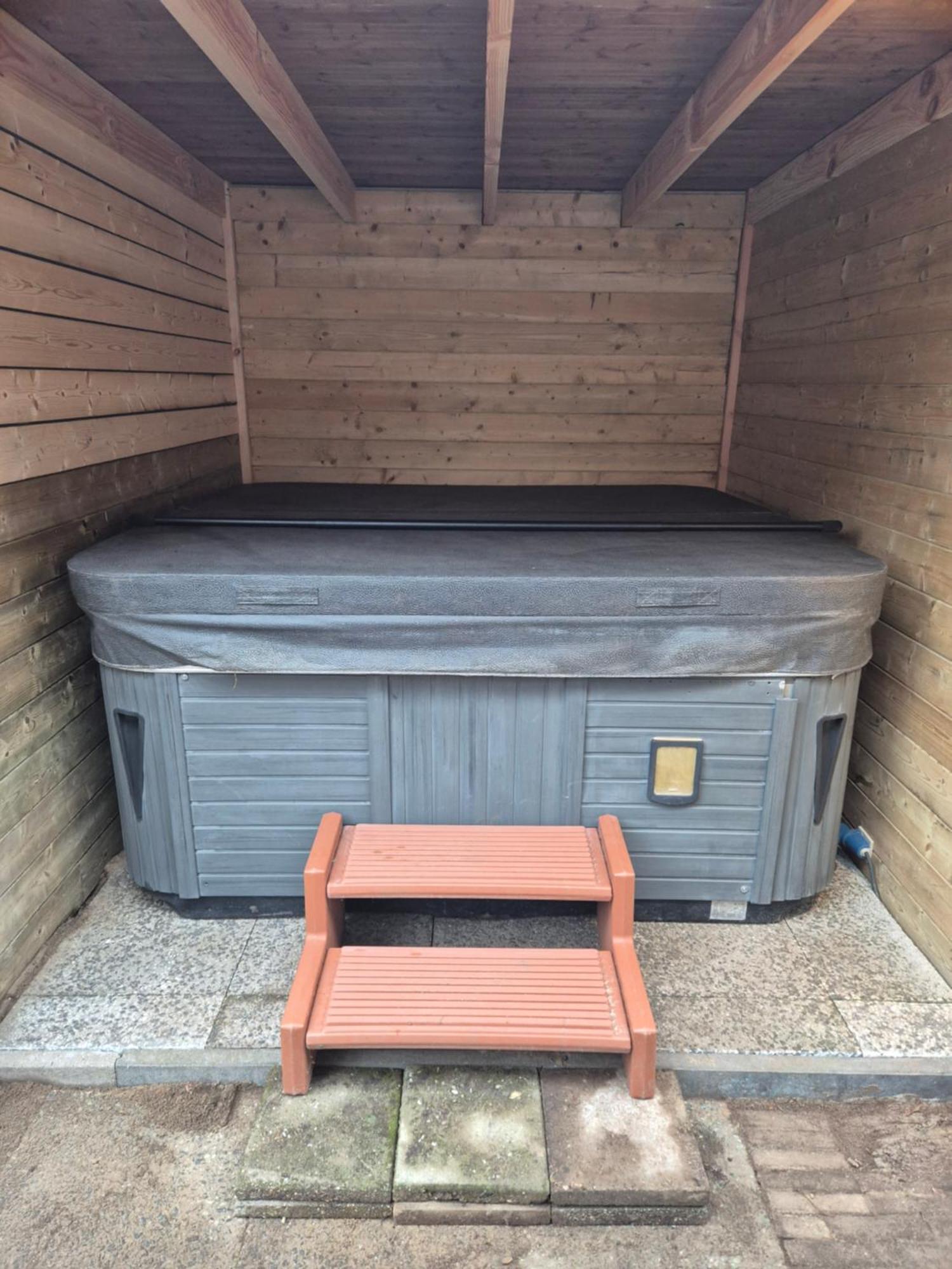 Luxe Boshuisje Met Prive Wellness & Jacuzzi Op De Veluwe Ermelo Eksteriør bilde