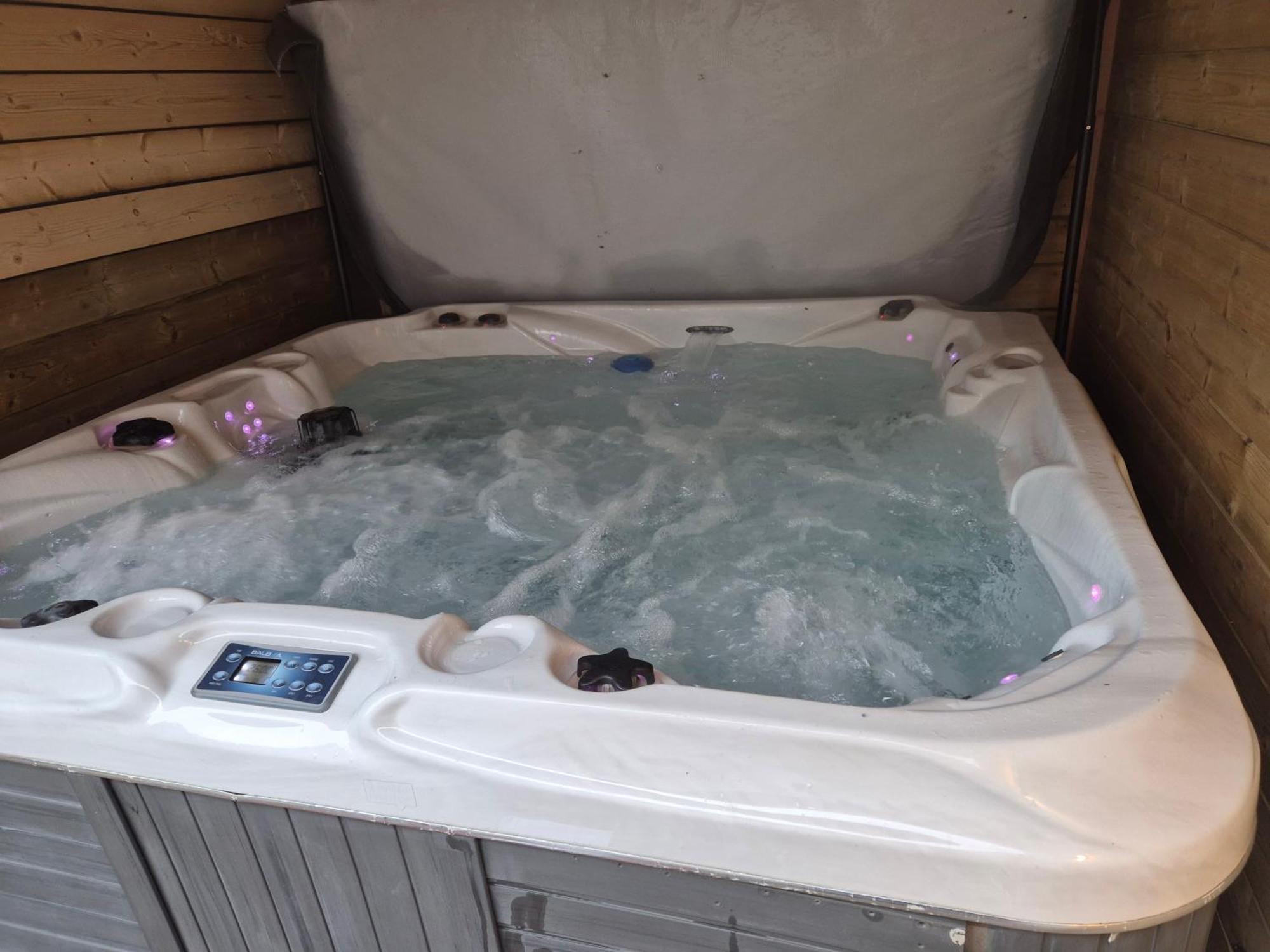 Luxe Boshuisje Met Prive Wellness & Jacuzzi Op De Veluwe Ermelo Eksteriør bilde